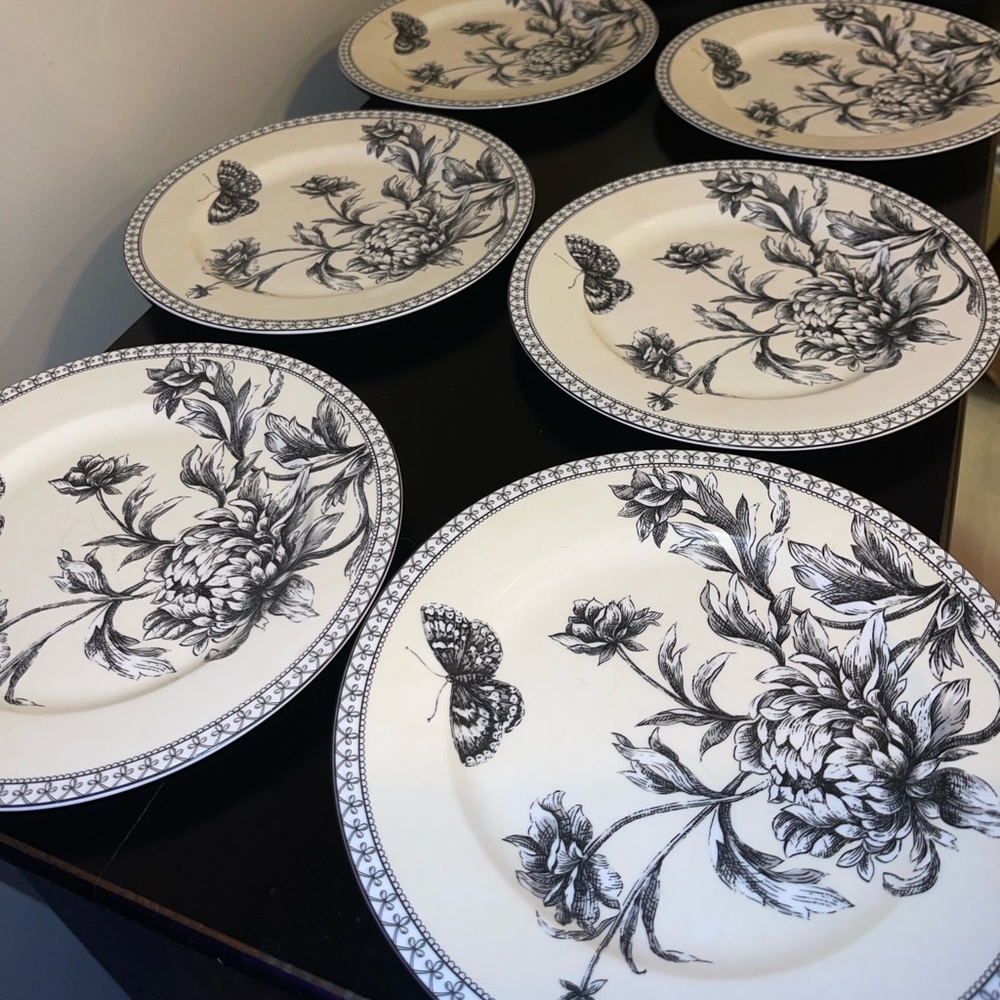 Chic Vintage Black and White Floral Butterfly Bone China Dinner Plates